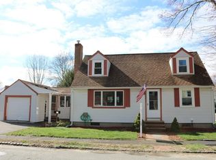 10 Chipman Rd, Beverly, MA 01915