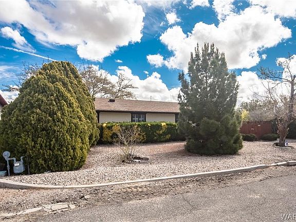 2nd image of 4862 Christy Dr