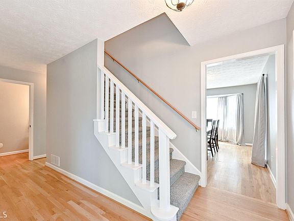 5th image of 1961 Fernwood Dr