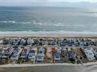 682 Dune Rd, Westhampton Beach, NY 11978