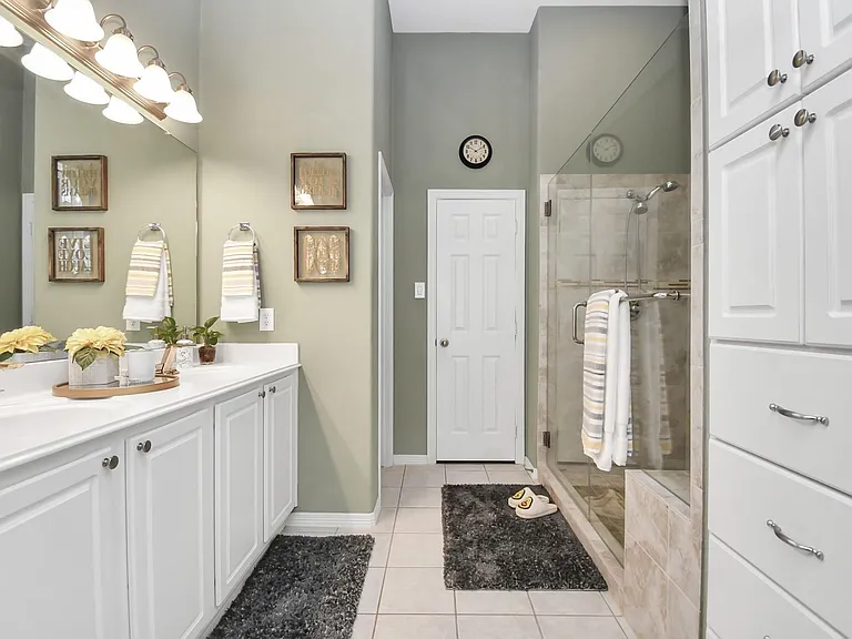 8624 Sunset Loch Dr — Photo 22