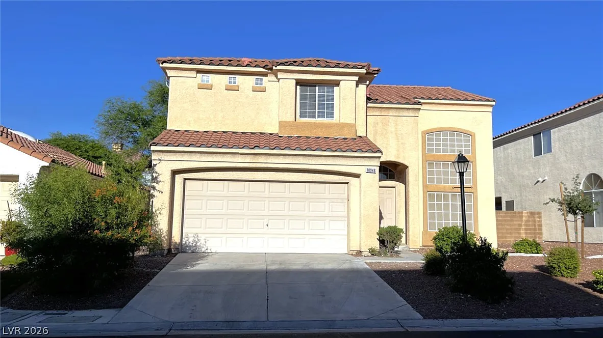 3 bed, 2.5 bath, 1879 sqft, $1,950 — Photo 1
