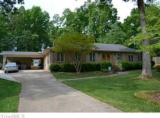 5012 Edinborough Rd, Greensboro, NC 27406