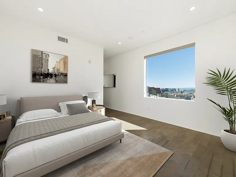 935 N San Vicente Blvd #7 — Photo 6