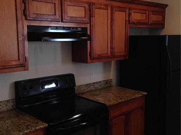 4th image of 3003 SW Deerfield Blvd