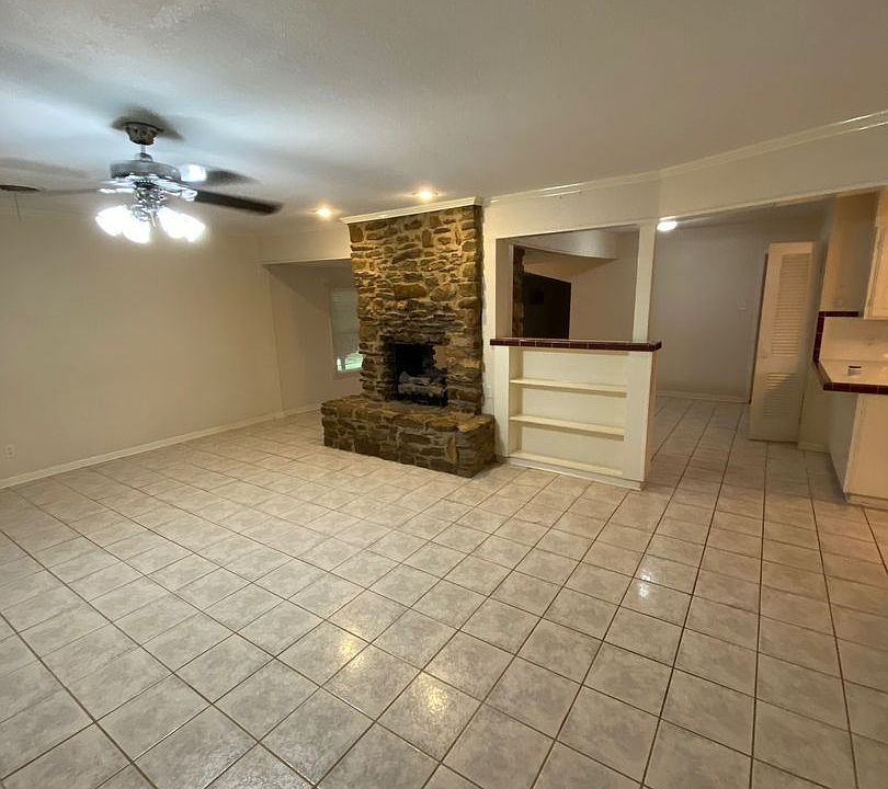 1st image of 1370 S Pioneer Dr
