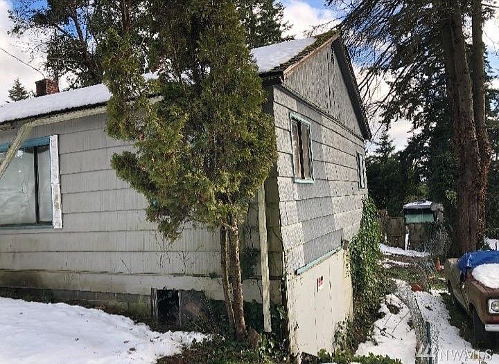 2nd image of 4217 W Arsenal Way
