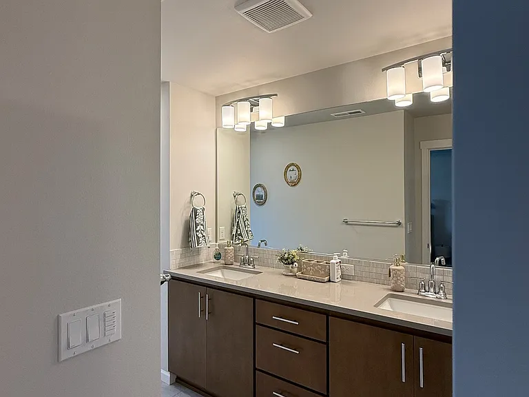 3314 SE Farrow Ln #B — Photo 15