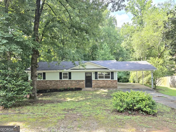 3460 Meadowview Dr, Lithia Springs, GA 30122