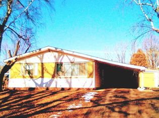 106 Pueblo Rd, Carpentersville, IL 60110