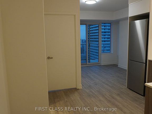 5th image of 195 Redpath Ave #3306