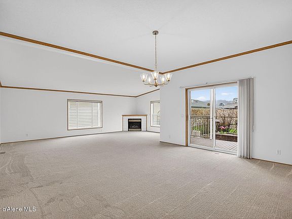 4th image of 8473 W Rushmore St