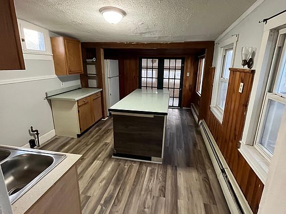 5th image of 284 Cottage Hill Rd