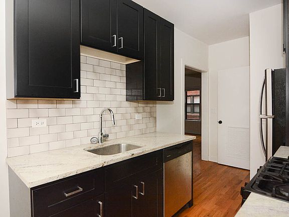 2nd image of 2207 W Eastwood Ave #S1