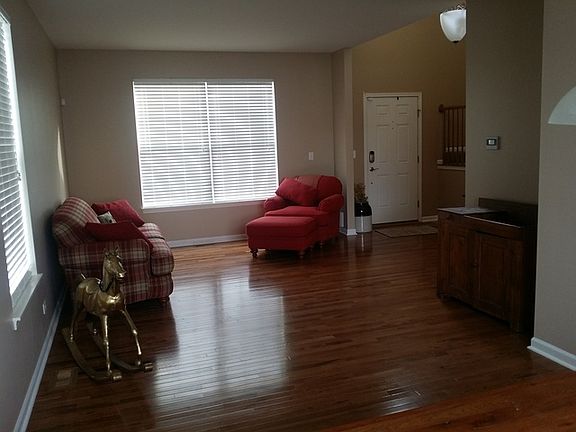 4th image of 2916 Darley Dr