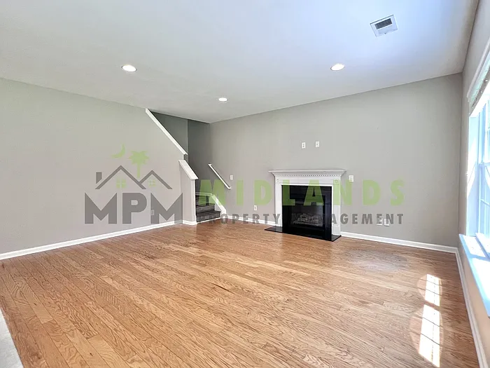 464 Edenhall Dr — Photo 22