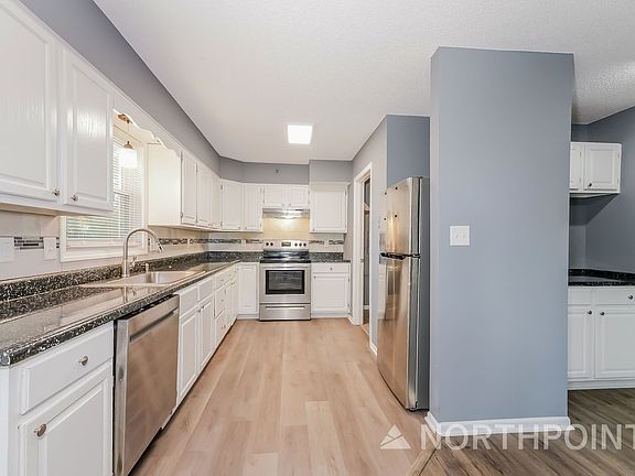 4th image of 3509 E 114th Ter