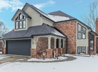 44165 Dunham Ct, Clinton Township, MI 48038