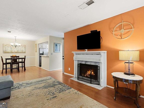 5th image of 1624 Raleigh Cir SE #1624