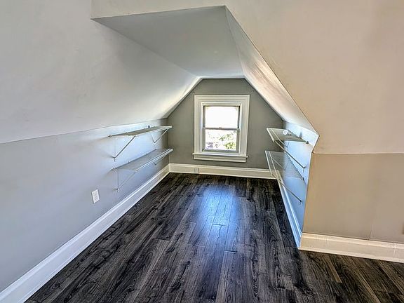 4th image of 520 Brownsville Rd APT 3
