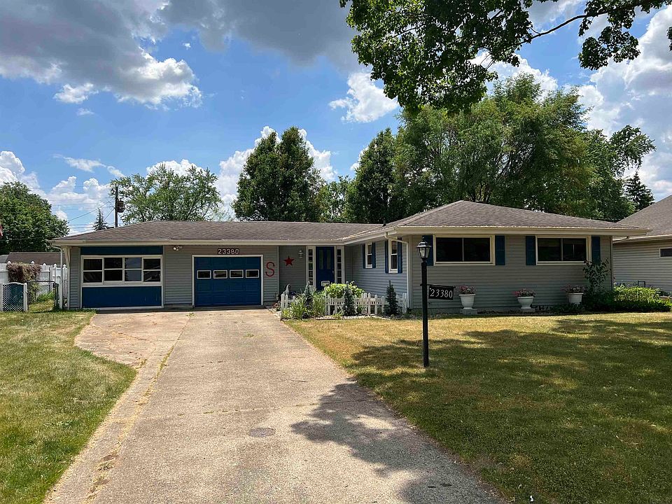 1st image of 23380 Crest Ct