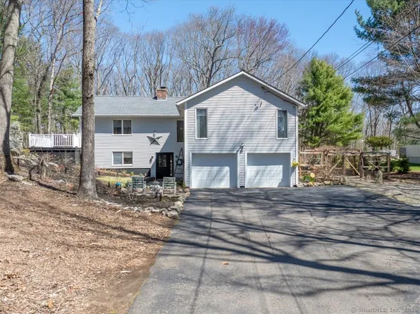 215 Cranberry Pond Road, Norwich, CT 06360