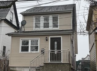 10614 96th St, Ozone Park, NY 11417