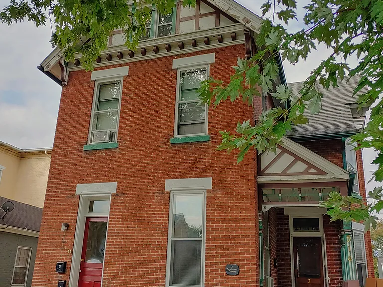 314 S 4th St — Photo 11