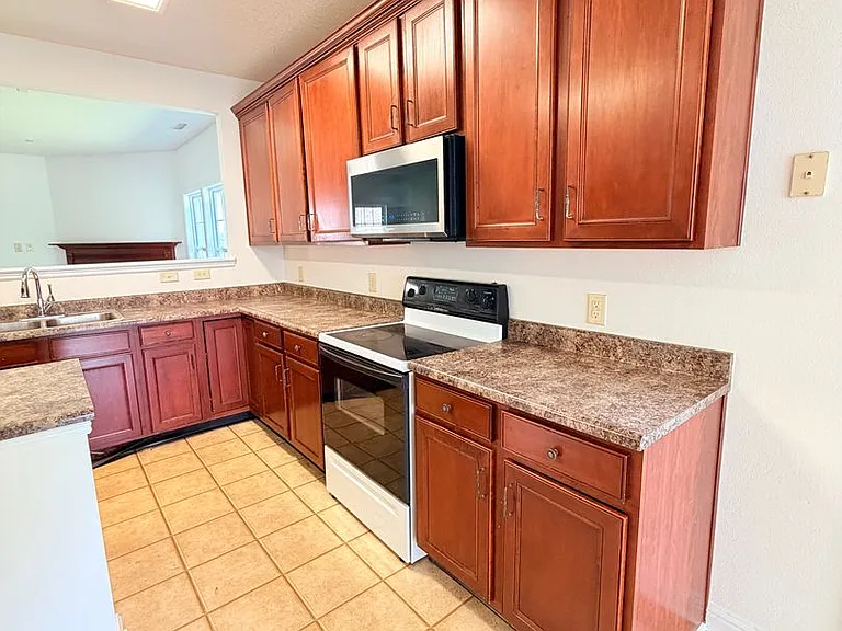 2946 Heirloom Ln — Photo 12
