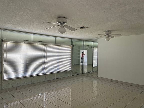 3rd image of 10300 NW 41st St