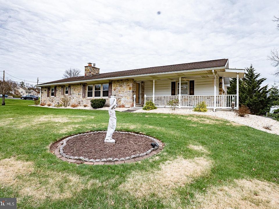 1st image of 1514 Bahr Rd