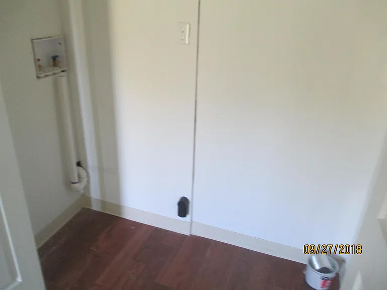 3585 Roswell Dr — Photo 7