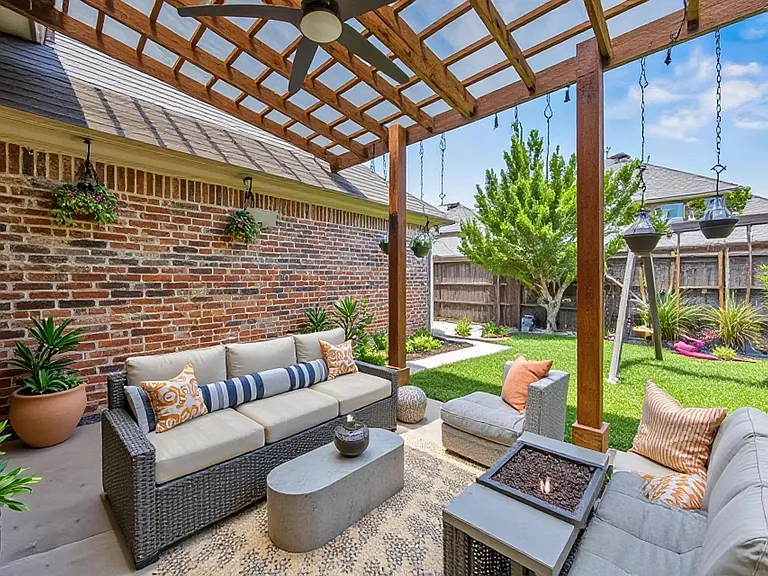 2237 Homestead Ln — Photo 34