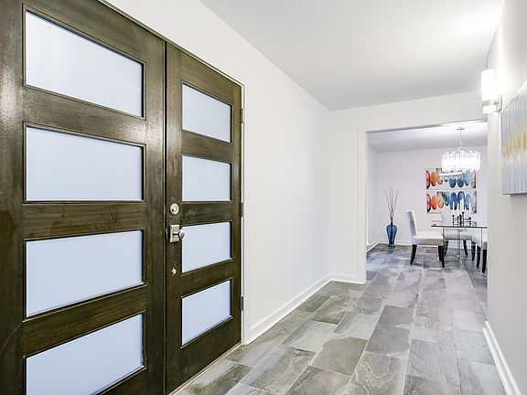 4th image of 9016 Mountain Lake Cir