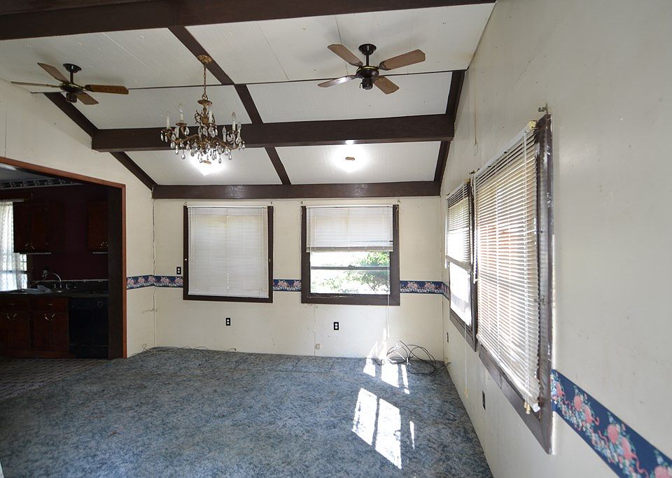 214 Main St, Queen City, MO 63561 Zillow