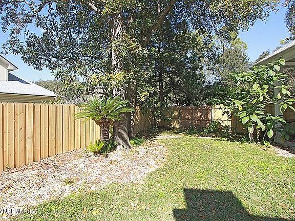 5th image of 8956 Adams Walk Dr