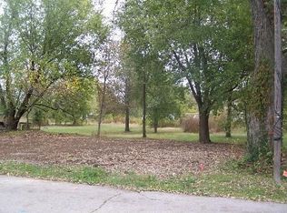 303 Dameron St, Macon, MO 63552