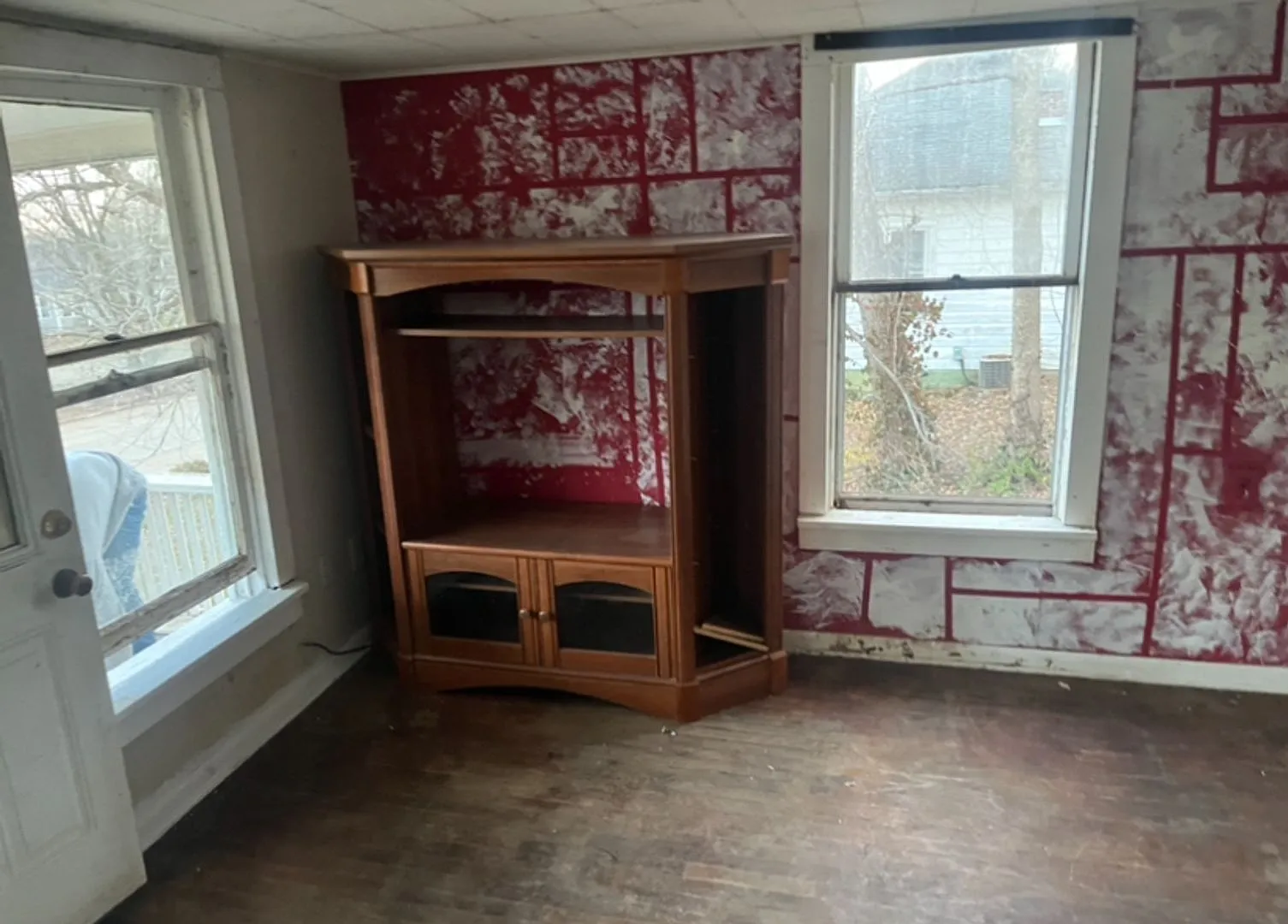 Handy Man Special! - $290 Month / $500 Down — Photo 4