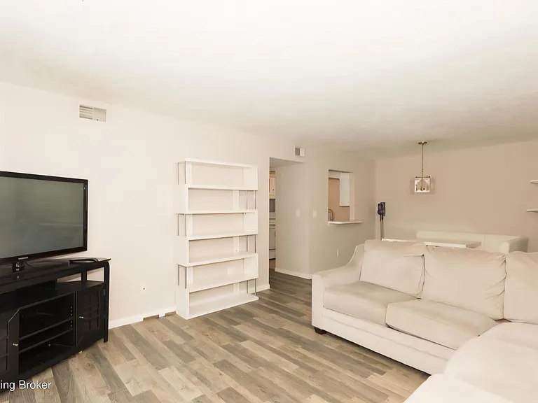 1259 Westlynne Way #4 — Photo 3