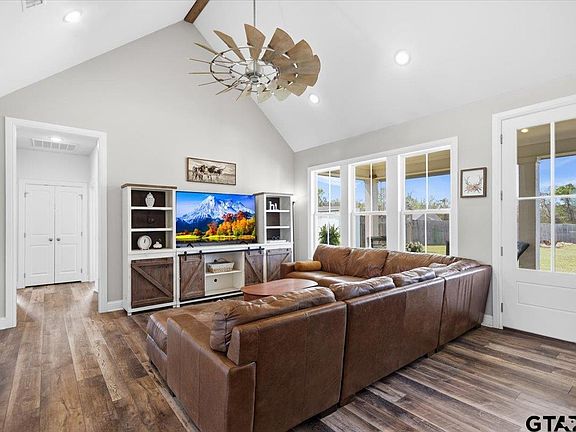 4th image of 21531 Kayla Ln