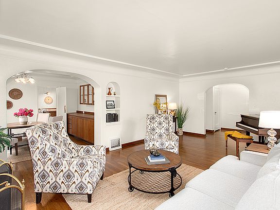 3rd image of 1508 McGilvra Blvd E