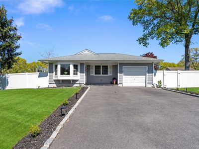 63 Orchard Street, Manorville, NY, 11949