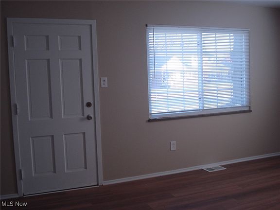 5th image of 258 Buckner Dr #229