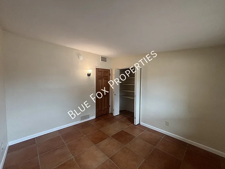 729 N Alamo Ave — Photo 10