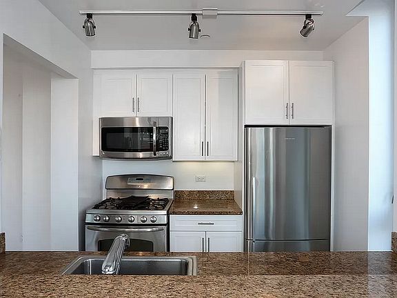 5th image of 33 W End Ave APT 2G