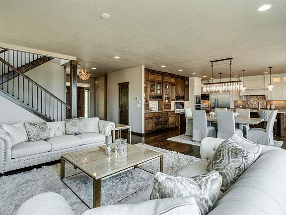 4th image of 8706 E Woodside Ln