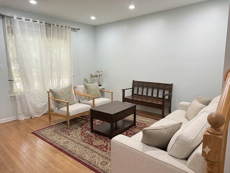 2564 Waterbury Ln — Photo 8