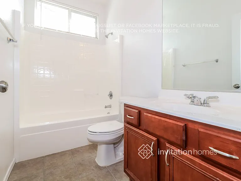 15949 W Mauna Loa Ln — Photo 13