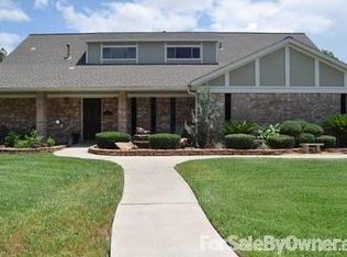 1003 Leslie Ln, Friendswood, TX 77546