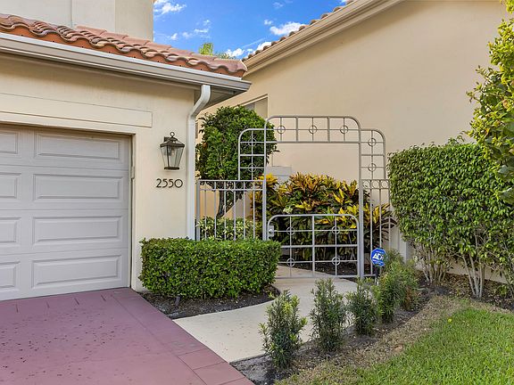 2nd image of 2550 NW 52ND Street